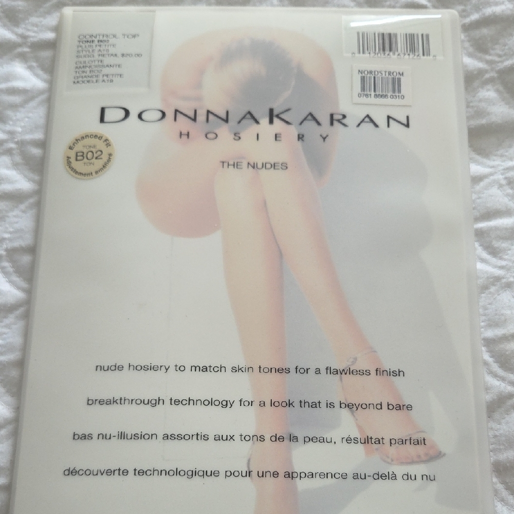 Donna Karan Hosiery in Soft Beige Tone B02
